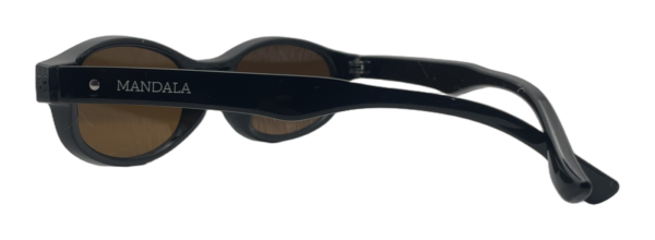 Óculos de Sol Cacau Oval Preto Lente Marrom